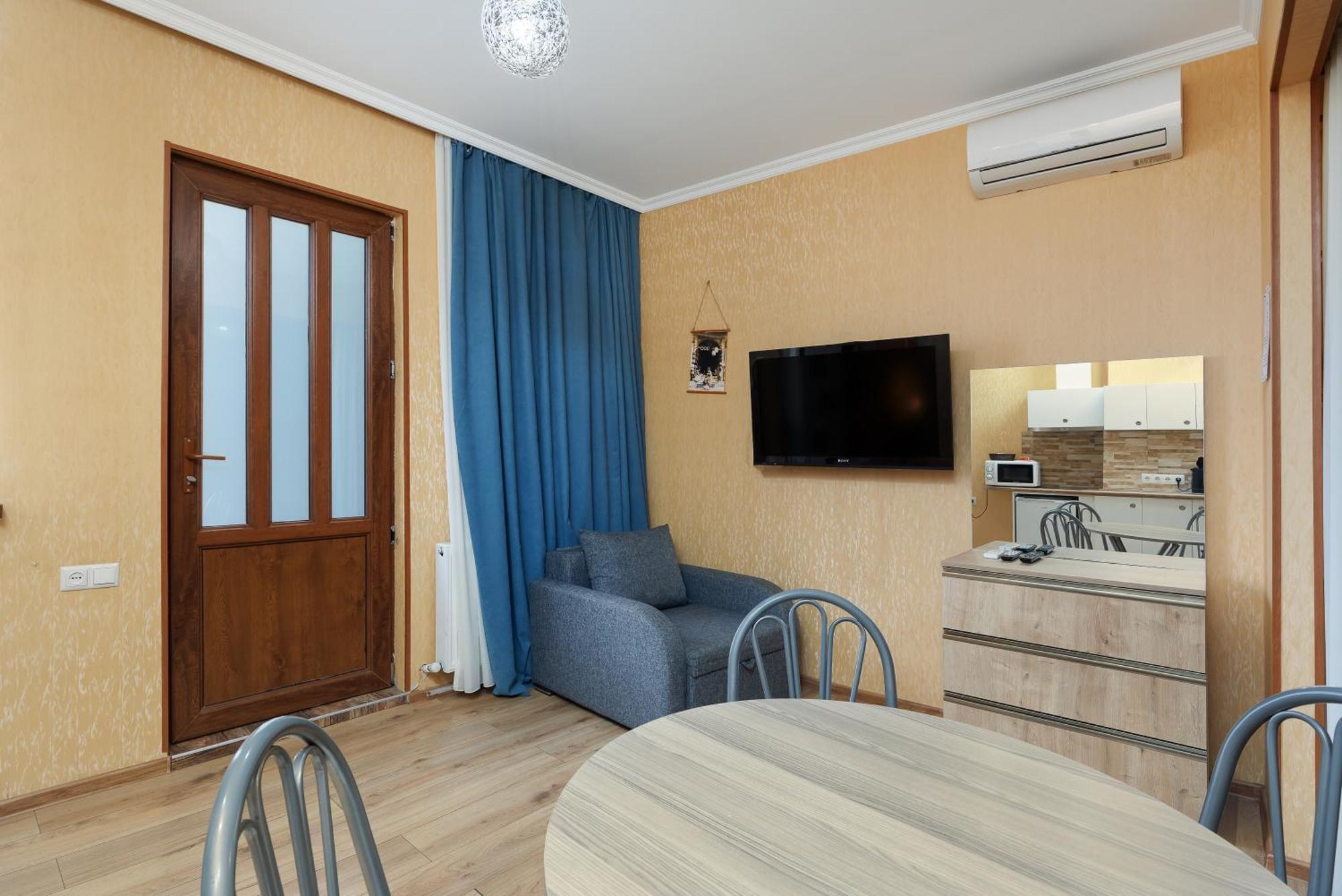 Apartments With Wine Cellar In Old Tbilisi Esterno foto