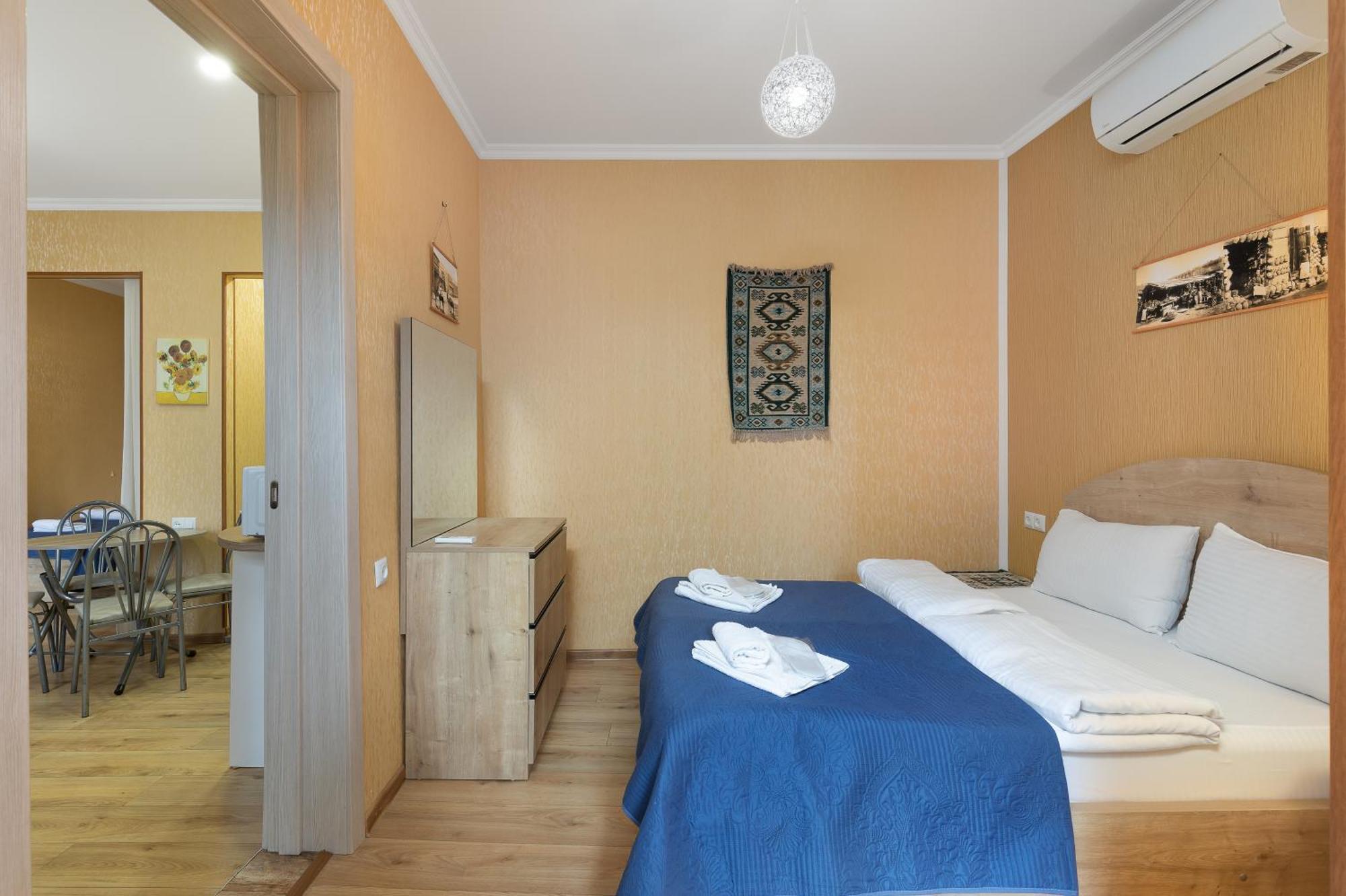 Apartments With Wine Cellar In Old Tbilisi Esterno foto